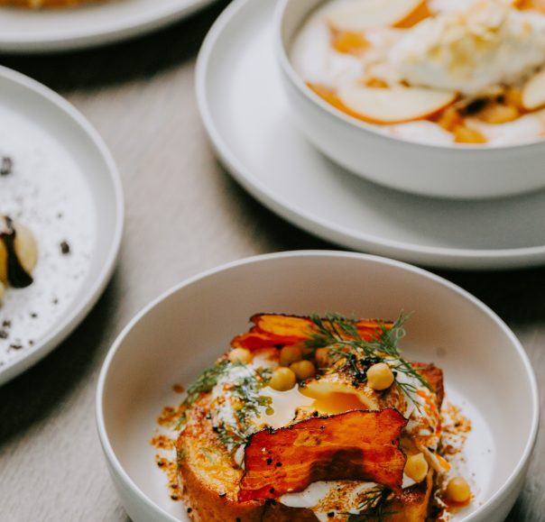 pes_hlavou_dole_brunch-32